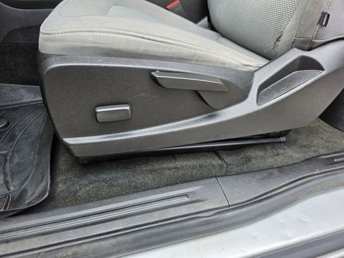 Used 2018 Chevrolet Colorado W/T RWD image 19