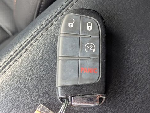 Used 2022 Jeep Compass Latitude w/ Sun and Sound Group AWD/4WD image 37