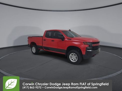 Used 2020 Chevrolet Silverado 1500 Custom Trail Boss w/ Custom Convenience Package AWD/4WD image 3