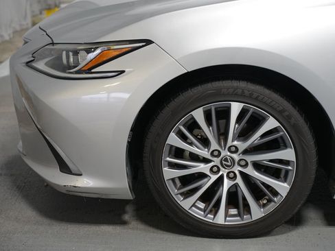 Used 2019 Lexus ES 350 F Sport image 5