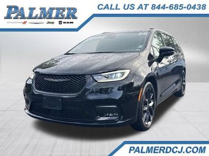 Used 2026 Chrysler Pacifica Limited w/ S Appearance Package