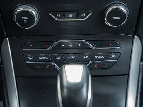 Used 2017 Ford Edge SEL w/ Equipment Group 201A image 23