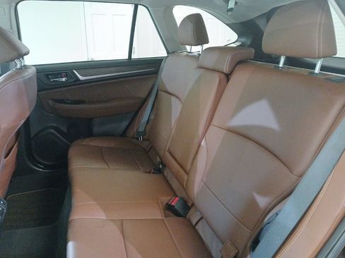Used 2019 Subaru Outback 2.5i Touring AWD/4WD image 15