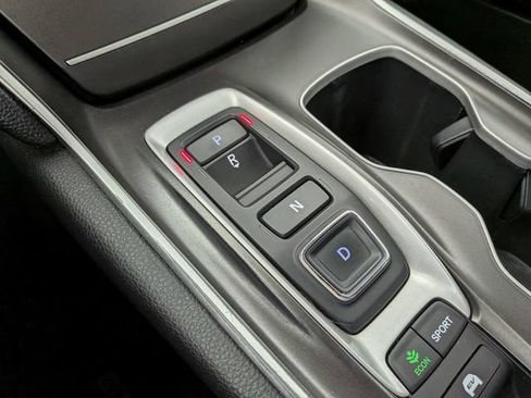 Used 2019 Honda Accord Hybrid image 17
