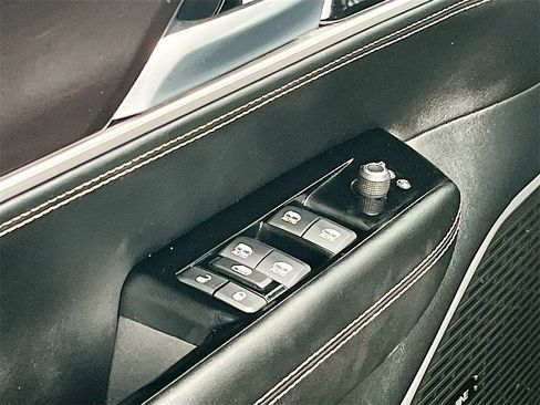 Used 2024 Jeep Wagoneer 4WD image 18