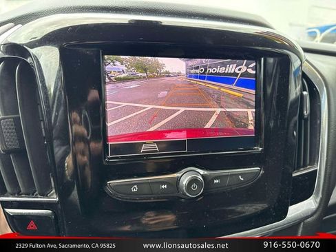 Used 2020 Chevrolet Traverse LT FWD image 21