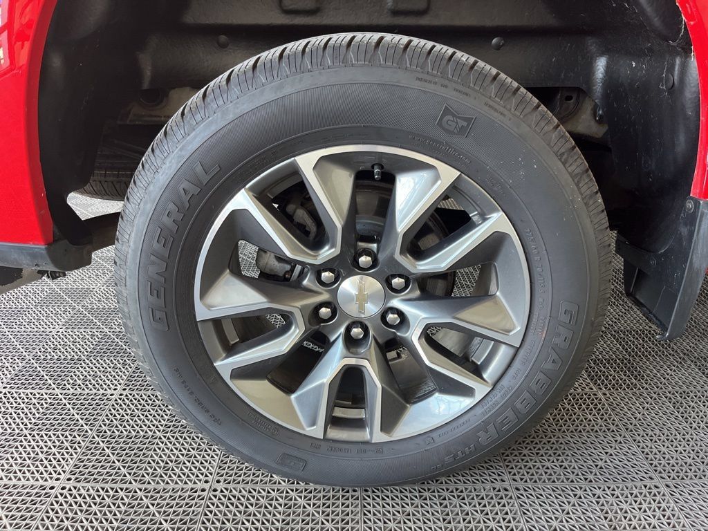 Used 2024 Chevrolet Silverado 1500 LT AWD/4WD image 20