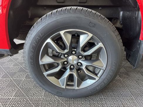 Used 2024 Chevrolet Silverado 1500 LT AWD/4WD image 20