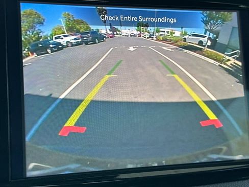 Used 2024 Chrysler Pacifica Limited FWD image 20