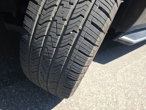 Used 2022 Ford Expedition Max XLT image 8