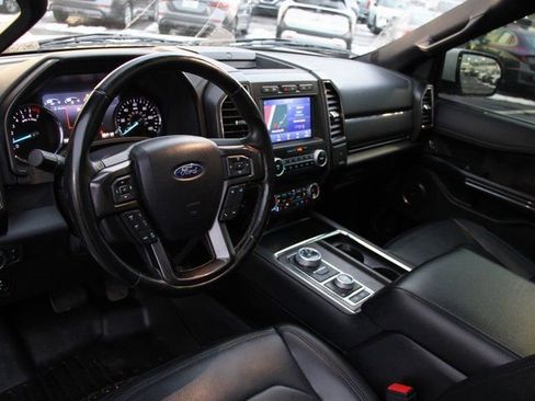 Used 2021 Ford Expedition Limited image 5