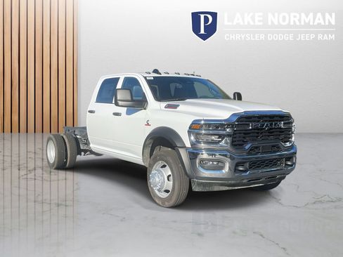 New 2026 RAM 4500 Tradesman w/ Chrome Appearance Group AWD/4WD image 2