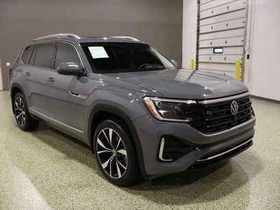 Used 2025 Volkswagen Atlas SEL Premium R-Line