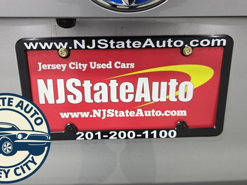 Used 2020 Toyota RAV4 XLE image 28