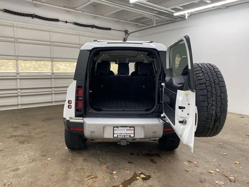 Used 2020 Land Rover Defender 110 HSE image 29