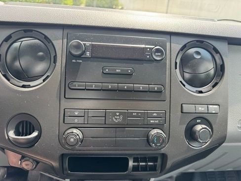 Used 2013 Ford F250 2WD Regular Cab Super Duty image 18