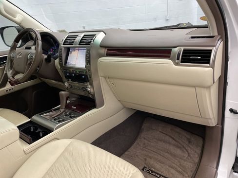 Used 2019 Lexus GX 460 Luxury image 27