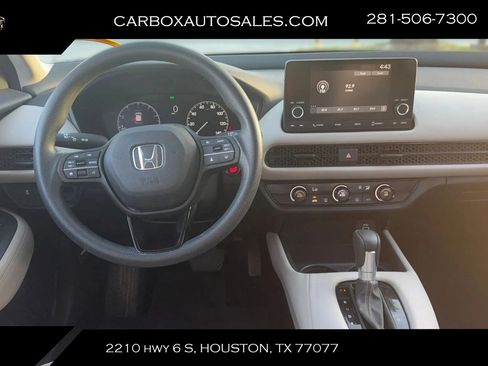 Used 2023 Honda HR-V LX image 9