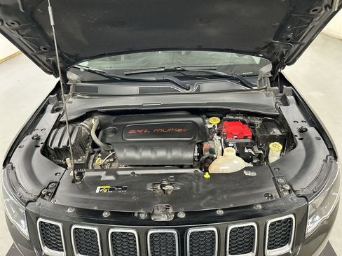 Used 2019 Jeep Compass Latitude w/ Cold Weather Group image 21