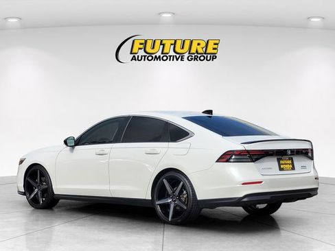 Used 2025 Honda Accord Sport image 7