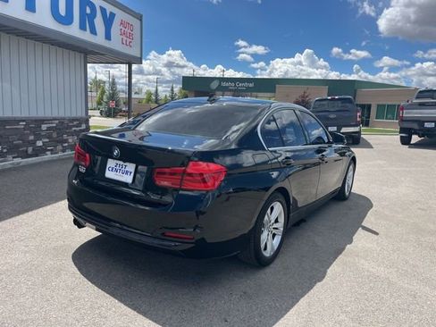 Used 2017 BMW 330i xDrive Sedan AWD/4WD image 10