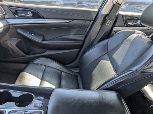 Used 2022 Nissan Maxima SV w/ Floor Mat Group FWD image 15