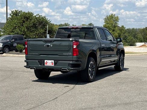 Used 2026 Chevrolet Silverado 1500 High Country w/ Technology Package AWD/4WD image 5