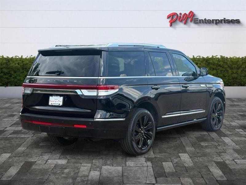 Used 2022 Lincoln Navigator Reserve AWD/4WD image 8