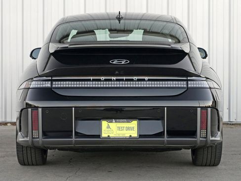 Used 2023 Hyundai Ioniq 6 Limited image 10