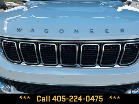 Used 2024 Jeep Wagoneer L Series II w/ Flexible Seating Group AWD/4WD image 14