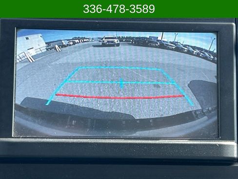 Used 2018 Toyota Tacoma SR image 22