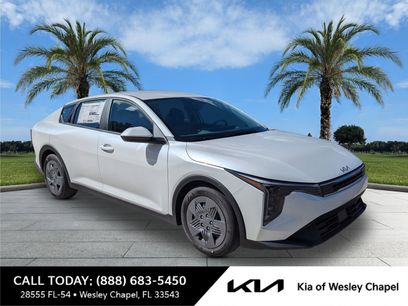 New 2025 Kia K4 LX