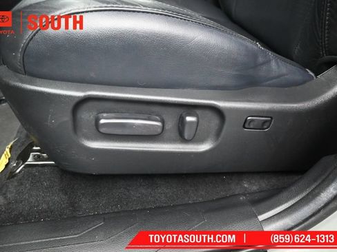 Used 2022 Toyota Tacoma TRD Sport w/ TRD Premium Sport Package AWD/4WD image 22