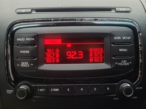 Used 2017 Kia Forte LX FWD image 25