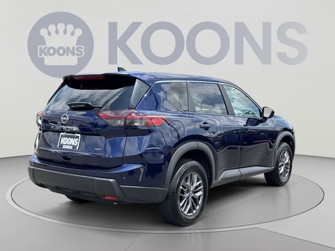 Used 2026 Nissan Rogue SV AWD/4WD image 7