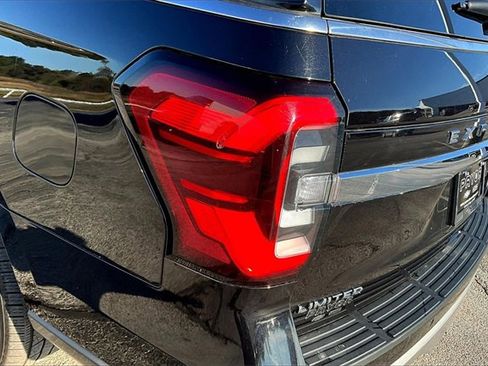 Used 2024 Ford Expedition Max Limited image 23