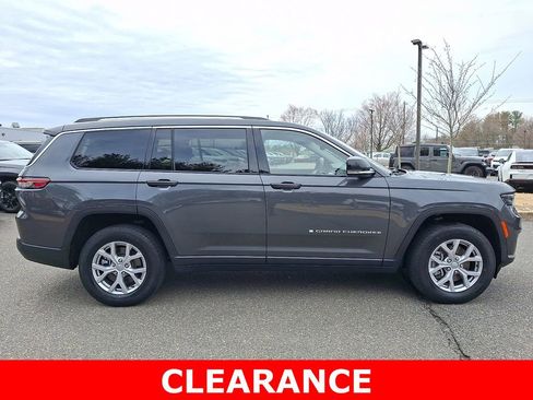 Used 2022 Jeep Grand Cherokee L Limited AWD/4WD image 7