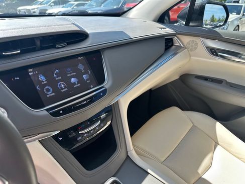 Used 2019 Cadillac XT5 Luxury FWD image 24