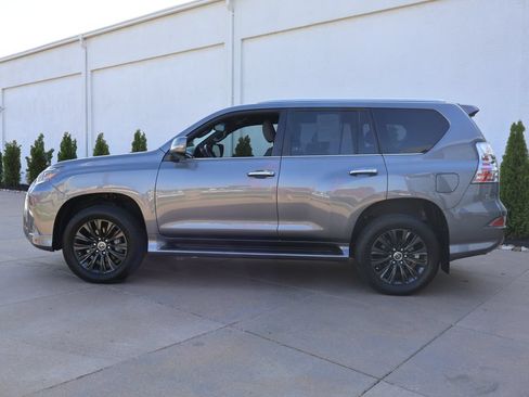 Used 2023 Lexus GX 460 Premium AWD/4WD image 3