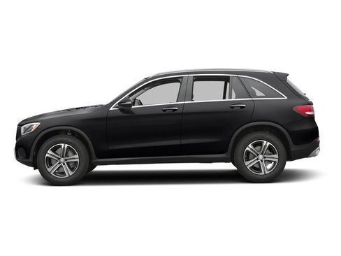 Used 2017 Mercedes-Benz GLC 300 4MATIC image 3