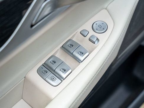 Used 2019 BMW 740i w/ Executive Package RWD image 36