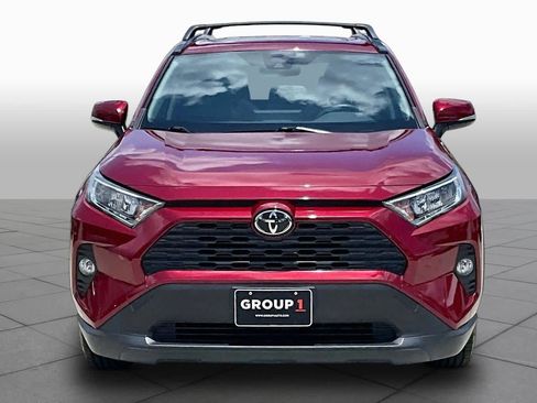 Used 2019 Toyota RAV4 XLE w/ Convenience Package FWD image 4