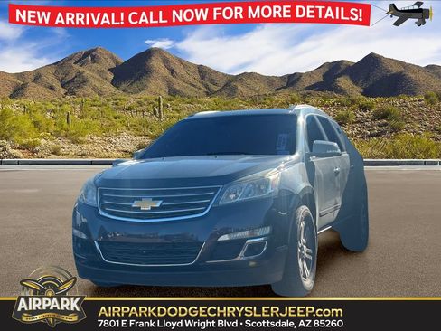 Used 2016 Chevrolet Traverse LT w/ Style and Technology Package FWD image 1