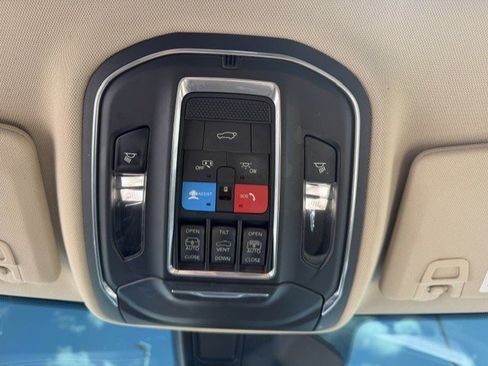 Used 2021 Jeep Grand Cherokee L Limited w/ Trailer Tow Package AWD/4WD image 19