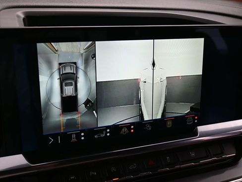 Used 2024 Chevrolet Silverado 1500 High Country image 28