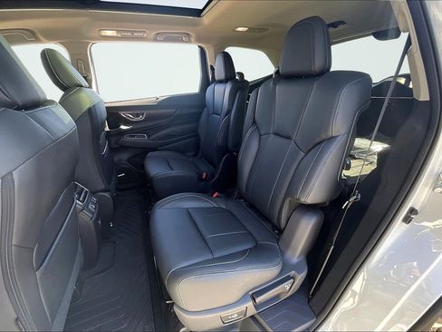 New 2025 Subaru Ascent Touring w/ Popular Package #2 image 10