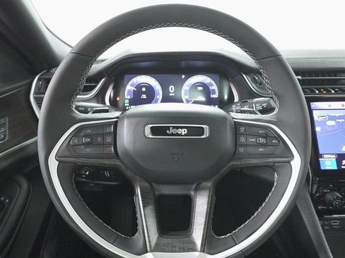 New 2025 Jeep Grand Cherokee L Limited w/ Luxury Tech Group II image 14