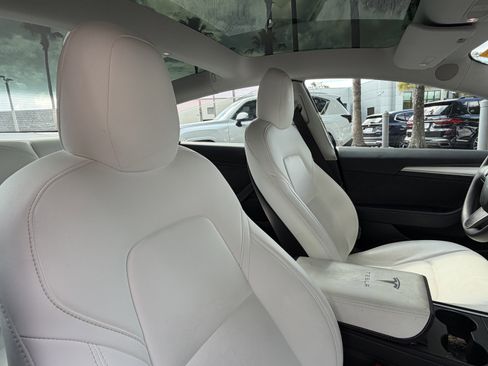 Used 2022 Tesla Model 3 Long Range AWD/4WD image 39