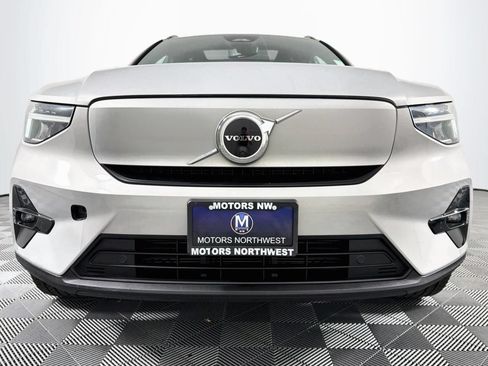 Used 2023 Volvo XC40 Recharge Plus AWD/4WD image 3