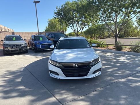 Used 2020 Honda Accord Sport image 2